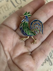 Trifari brooch Rooster Blue & Green Gold vintage 1950s-1960s Cute