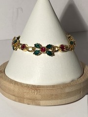 Vintage Avon 1995 Christmas Holiday Sparkle Gold Tone Bracelet Holly Berry Links