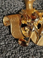Brooch Pin Musician Muse Musical Notes Violin Gold Tone Satin Matte Vintage