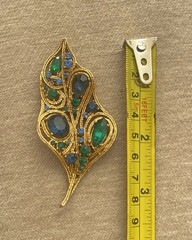 Vintage Leaf Brooch La Roco 50s Gold Tone 3 1/2” Blue Green Rhinestones Unsigned