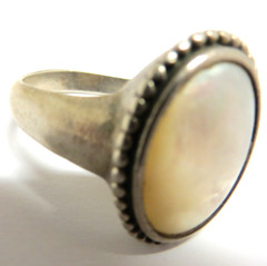925 Sterling Silver Vintage Mother-of-Pearl Ring Size 10 or 11