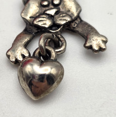Vintage Kitty Cat Heart Dangle Earrings Silver Tone Figural Novelty 1 In