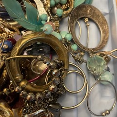 Jewelry Lot 3#9oz Earrings Vintage Modern Necklaces Cuff Link & Pieces. 103