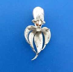 Vintage Signed Pin Sarah Coventry Pearl Floral Brooch 3.5 in