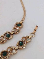 Vtg Green And Clear Rhinestone Necklace Bracelet Set Gold Tone Fold Over Clasp