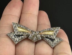 Art Deco Bow Silvertone Clear Rhinestones Enamel Antique Trombone Clasp Brooch