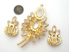 D & E Juliana Leaf Brooch & Earrings Set with Clear & Ab Rhinestone Vintage Pin
