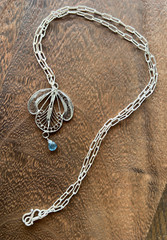 Vintage-Style Silver Filigree Tulip & Aquamarine Necklace – 18″ Length