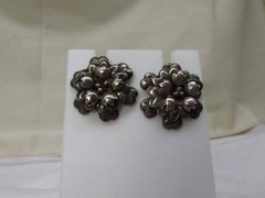 Vintage Sterling Silver Flower Shaped Screw Back Earrings .75″ #728