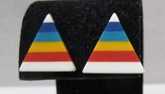 Vtg White Blue Green Yellow Red Striped Lucite TRIANGLE Stud Earrings 3/4″