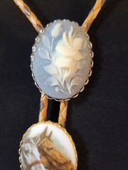 ​Vintage Western Double Slide Bolo Necklace Lariat Horse Equestrian Floral Cameo