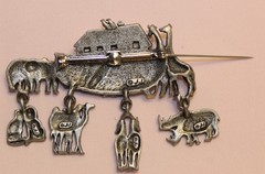Vintage JJ Signed Noah’s Ark Brooch Pin Silver Tone Dangling Animal Charms