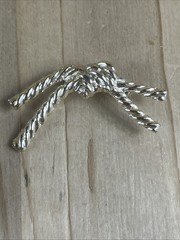 Knotted Rope Brooch Pin 2.5” Soft Gold Tone Textured