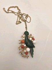 Vintage Signed Hobe Green Celluloid Bird W/Coral & Faux Pearl Brooch/Necklace