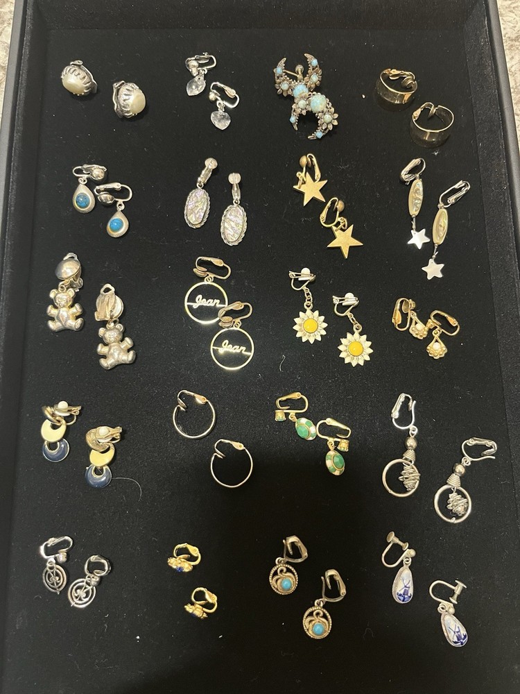 20 Pair Vintage Clip On EarRings Various Colors And Styles As Pictured Lot 02