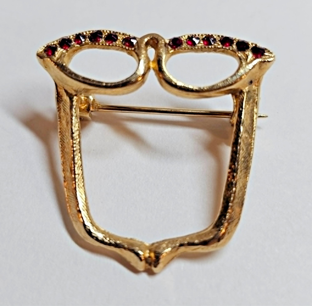 vtg Goldtone Brooch Pin Cat-Eye Glasses w/ Red Stones- S3