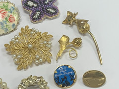 Vintage Estate 36pc Jewelry Lot Brooches Pins Celluloid Metal Stones Religious
