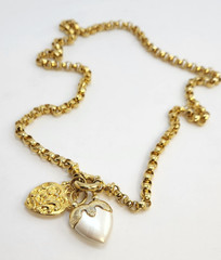 Vintage Joan Rivers Gold Tone Belcher Chain Heart Charm Necklace 32 in