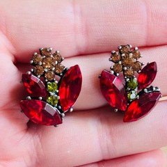VTG Daisy Earrings Clip Austrian Crystal Rhinestone Regency style Red Marquise