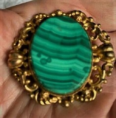 VINTAGE EARLY MALACHITE AND GOLD METAL RUSSIAN LARGE BROOCH