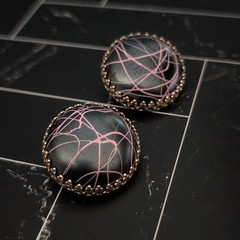 Vintage Clip On Earrings 1 & 1/8″ Large Black, Pink, Gold Tone, Artistic Retro