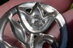 Vintage Designer CORO Sterling Silver Open-Work Flower Designed Brooch – 17.4g.