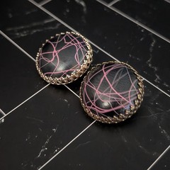 Vintage Clip On Earrings 1 & 1/8″ Large Black, Pink, Gold Tone, Artistic Retro