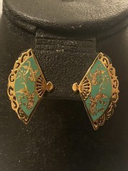 Vtg AMFARCO SIAM Thailand Goddess Gold Tone Green Enamel Fan Screw Back Earrings