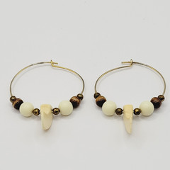 Southwest Style Beaded Wire Hoop w Faux Resin Claw or Tooth Vtg Pierced Earrings