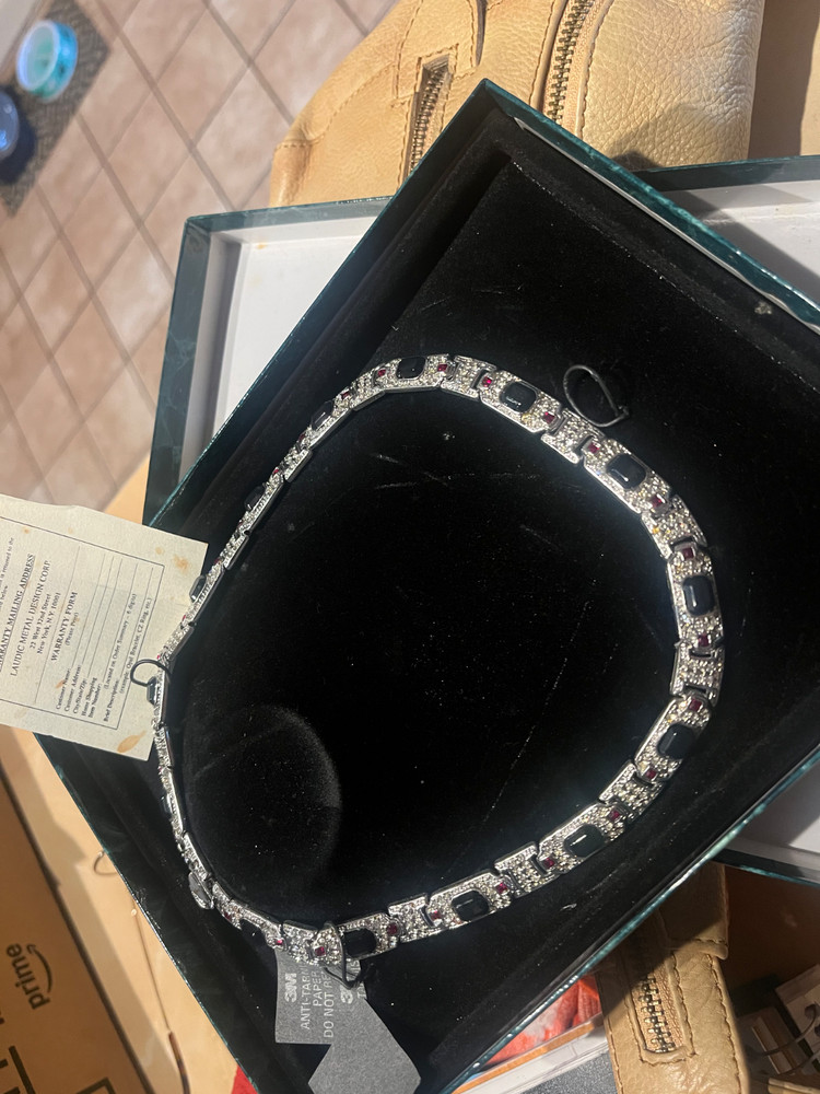 Beautiful Suzanne Somers necklace vintage black stone original price 79.00 HSN