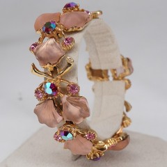 VTG bracelet Molded Glass Leaves AB Pink Rhinestones in Goldtone fold over clasp