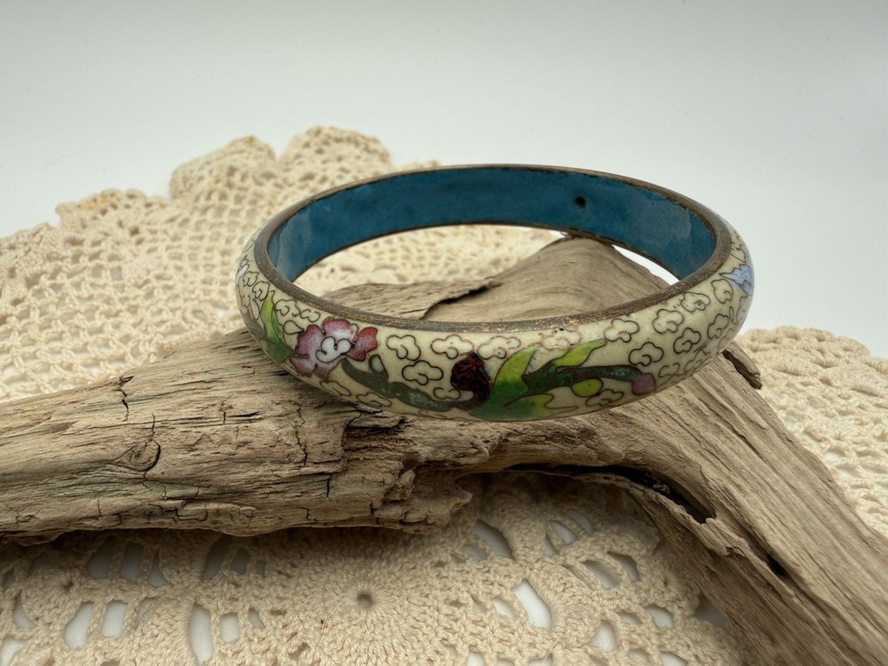 Vintage Cloisonné Medium Cream Flowers Floral Bangle 7.75 “Bracelet 0.5” Wide
