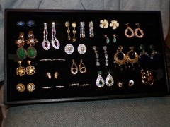 Jewelry Lot Earrings Pierced Rhinestone Metal Elegant Classy 23 pairs (935D)
