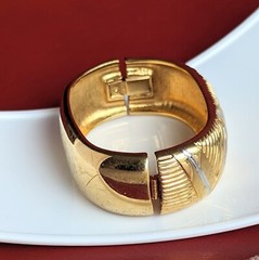 Vtg Oroton High Polish Shiny Gold Silver Tone Wide Bangle Fits 7″ Bracelet Dent