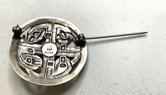 DQ16 Metropolitan Museum Of Art Silver And Garnet MMA Irish Celtic Pin Brooch