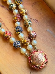 Vintage brass Beaded bracelet Gold Red & Green Metallic Accents & Faux Pearls