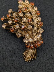 Vintage Warm Topaz Rhinestone Wheat Bundle Brooch Harvest/ Fall/Autumn well made