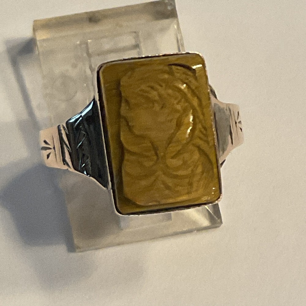 Sweet Victorian 10k Yellow Gold Carved Tiger Eye Cameo Ring 1.90 Grams Size 6