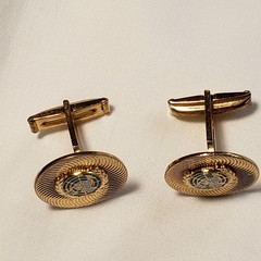 UN Blue &White Enamel Medallion Vtg Commemorative Cufflinks & Tie Bar Gold Tone