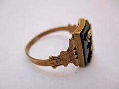 Antique Victorian 8K Gold Ring Black Onyx Signet Old English Monogram G H 9 6