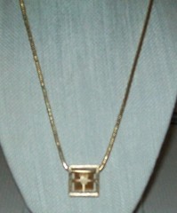 Vintage Signed AVON Square Faceted Stone in Gold Tone Metal Snake Chain Necklace