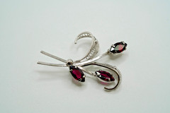 Vintage Sorrento Sterling Silver Red-ish Purple Stone Flower Brooch 4.5cm JB26