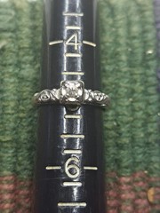 14k White Gold Designer Solitaire Diamond Ring 3 Diamond 2.3Gram Sz 5