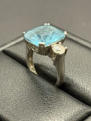 Vintage Sterling Silver Blue Glass Ring Size 7.25 6 Grams G6