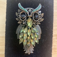 Vintage Owl Brooch Pin Avocado Olive Green Rhinestones & Metal Lg 3” Retro Boho
