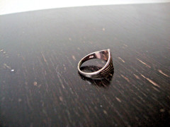 VINTAGE 1970-80s EMBOSSED RING STERLING SILVER STAMPED 925 SZ 5.5