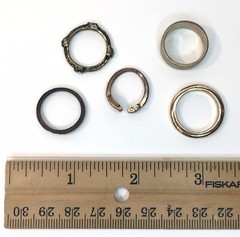 Estate Find Ring Lot 5 pc Costume and Fashion Mixed Assorted Sizes Belief Arrow