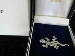 Rare Antique Victorian 18K Gold 0.68ct diamond 0.1ct Demantoid Salamander Pin