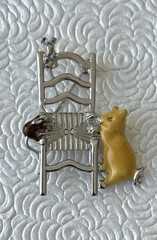 Mice on chair / enamel on silver tone metal brooch pin