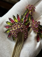 Vintage Fuchsia Chartreuse Rhinestone Waterfall Brooch Earrings Demi Parure Set